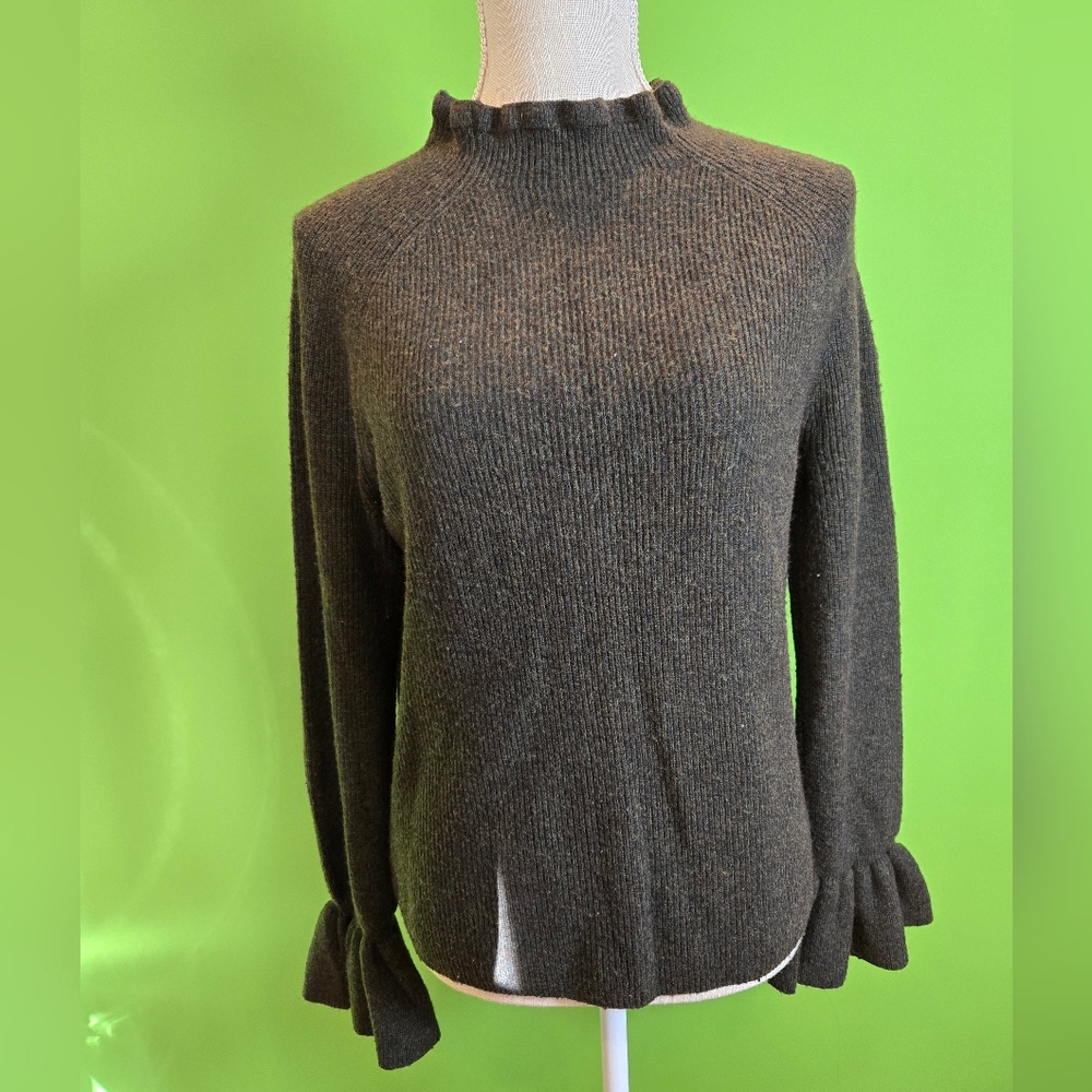 Banana Republic Forest Green Sweater Women Sz M Wool Cashmere Ruffle Sleeve Neck